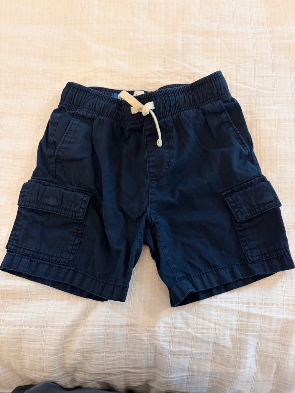 Kids Old Navy Cargo Shorts with Drawstring in Navy